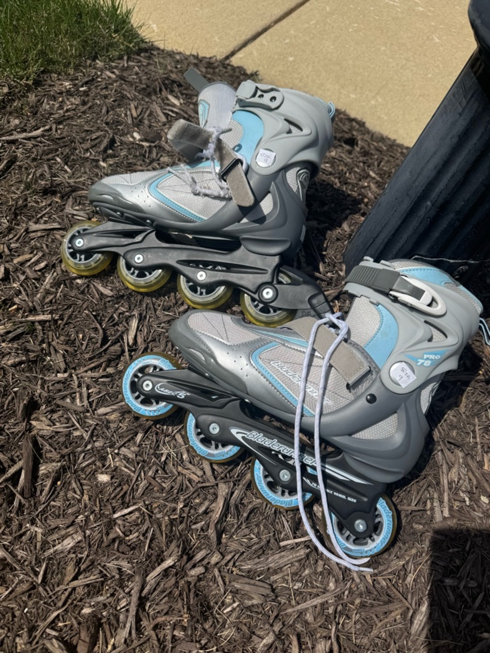Adjustable Inline Skates - Gray & Light Blue size 9 - Picture 2 of 11